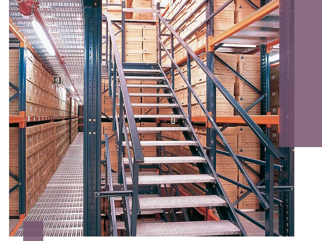 Лестницы складские прочные и безопасные под ключ в Ростове