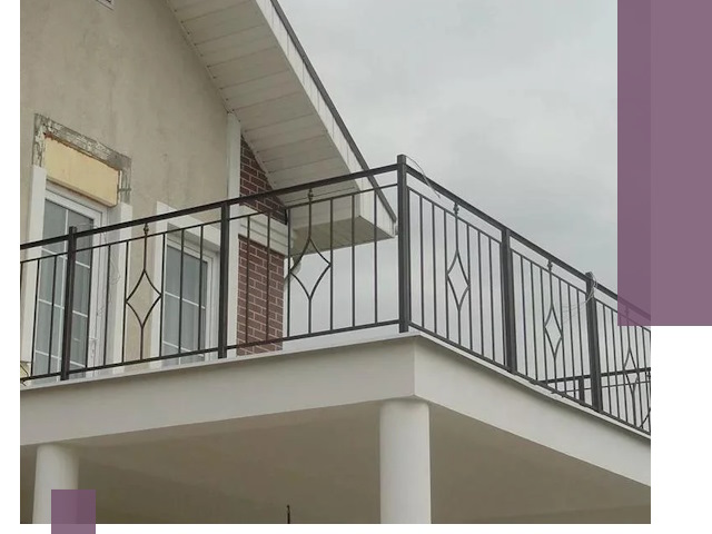 Изготовление балконных ограждений в Ростове из металла и стекла