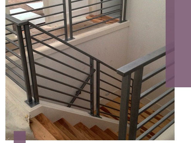 Изготовление поручней из металла и дерева в Ростове